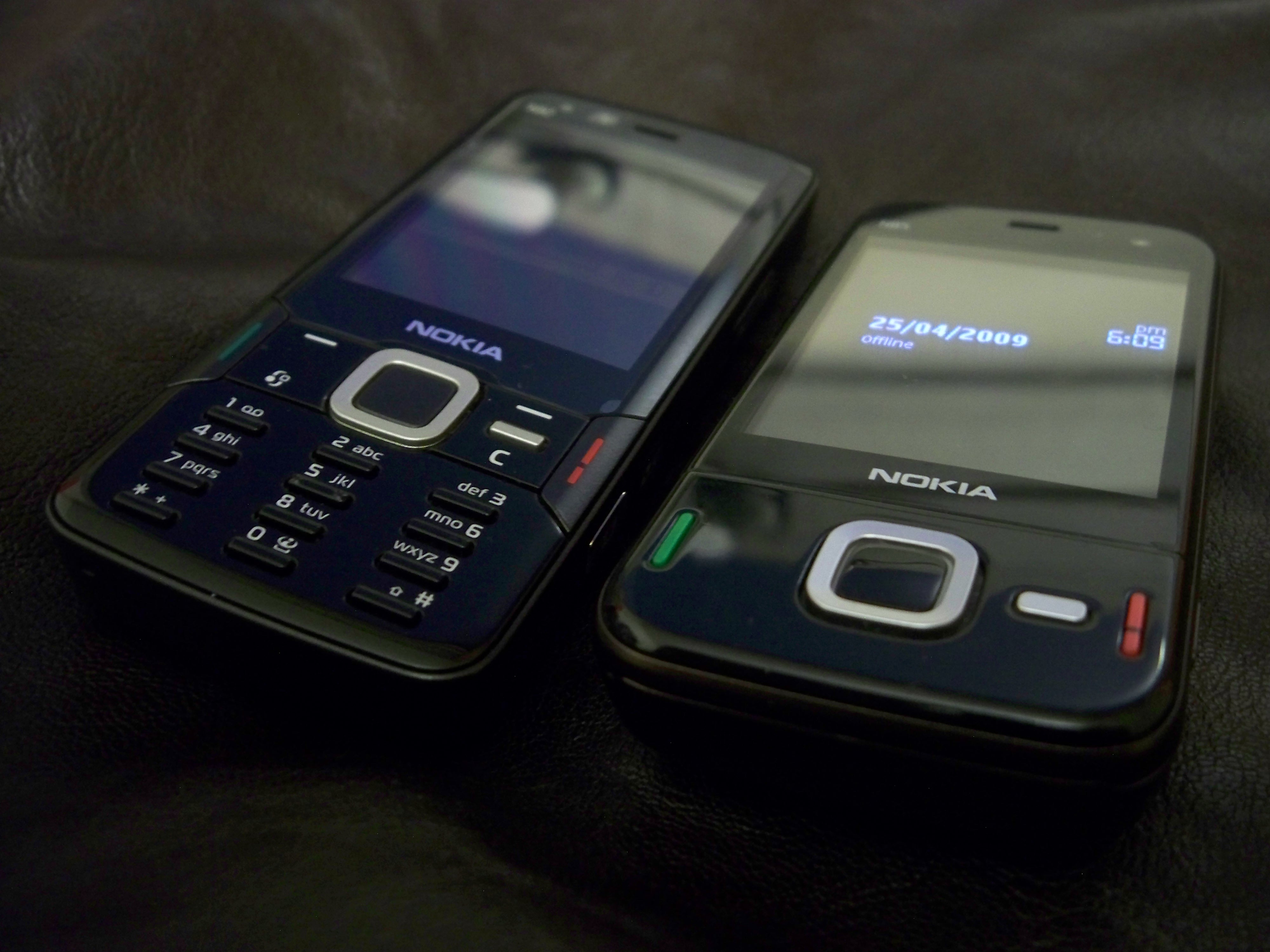 Nokia N85 vs N82 – Part 1 : Hardware